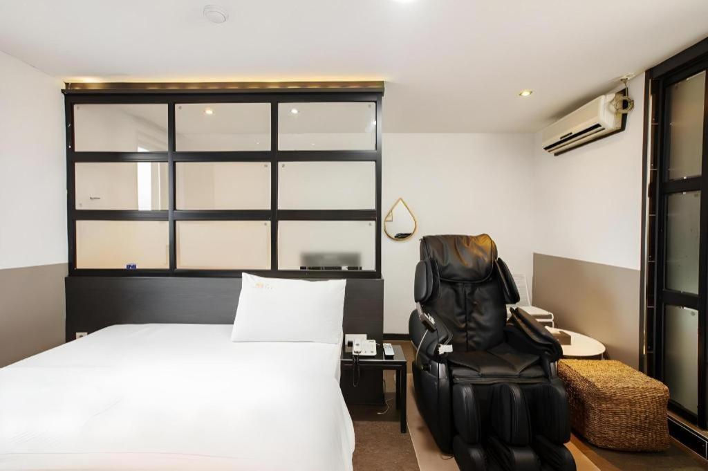 M7 Business Hotel Chilgok Eksteriør bilde