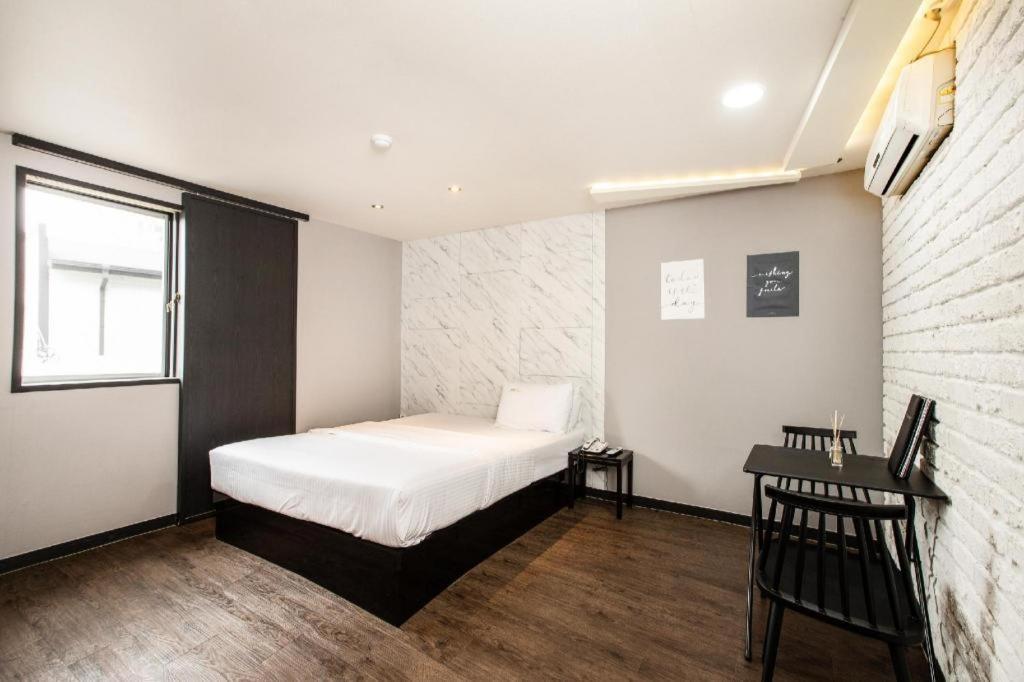 M7 Business Hotel Chilgok Eksteriør bilde