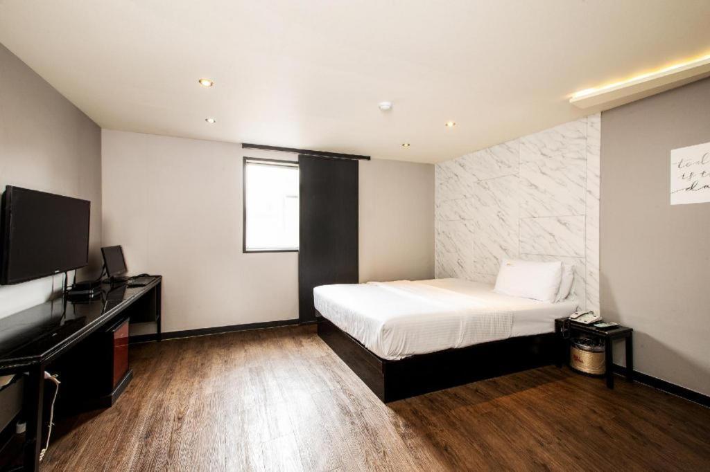 M7 Business Hotel Chilgok Eksteriør bilde