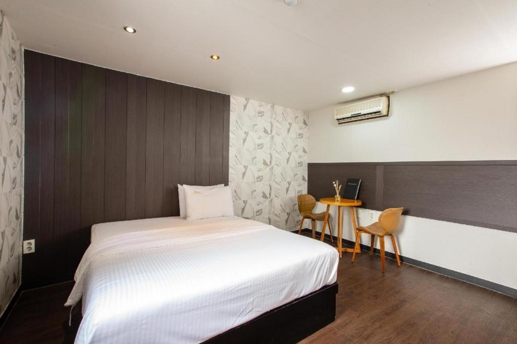 M7 Business Hotel Chilgok Eksteriør bilde