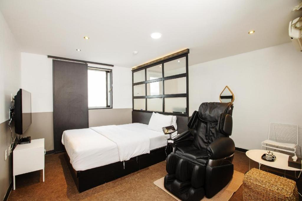 M7 Business Hotel Chilgok Eksteriør bilde