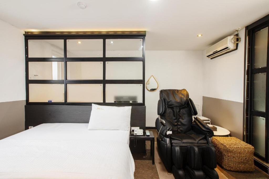 M7 Business Hotel Chilgok Eksteriør bilde